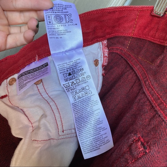 Levi’s Crimson Red Button-Fly 100% Cotton 501 Jeans - Picture 7 of 8